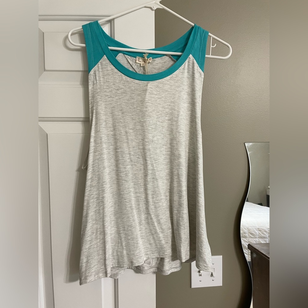 Hem & Thread Tank, NWT, Size M